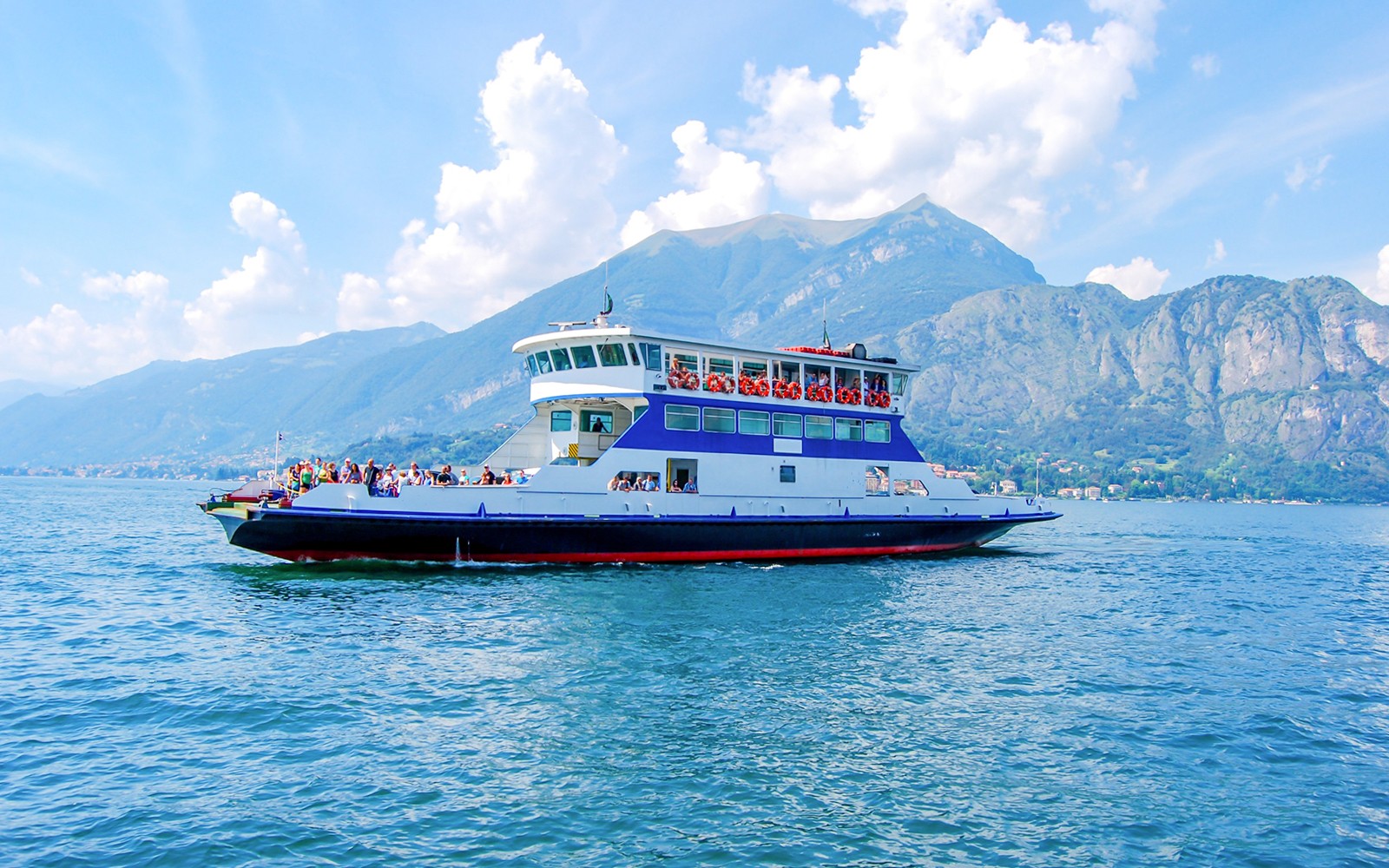 From Milan: Lake Como & Bellagio by Bus with Private Boat Tour — gallery 3