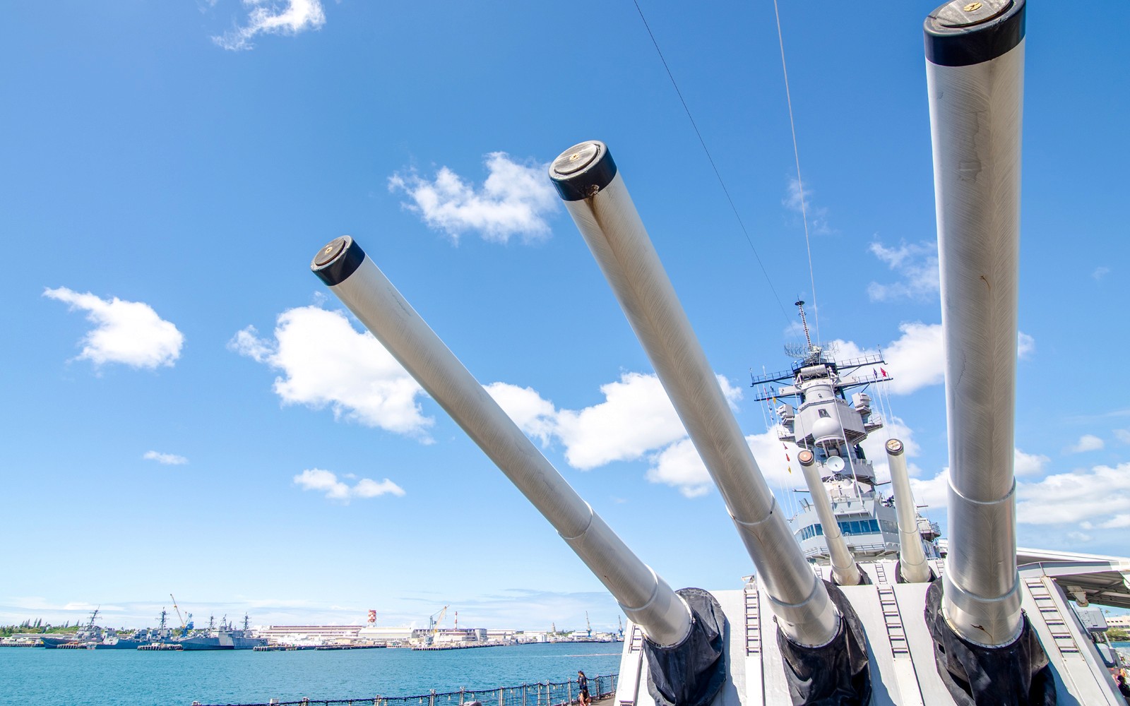 Pearl Harbor, Arizona Memorial, and Battleship Missouri Full-Day Tour