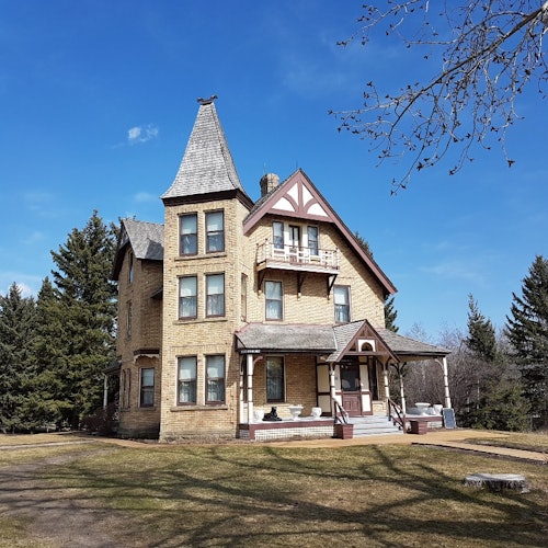 Calgary History Bus Tour with Heritage Park Admission — gallery 2