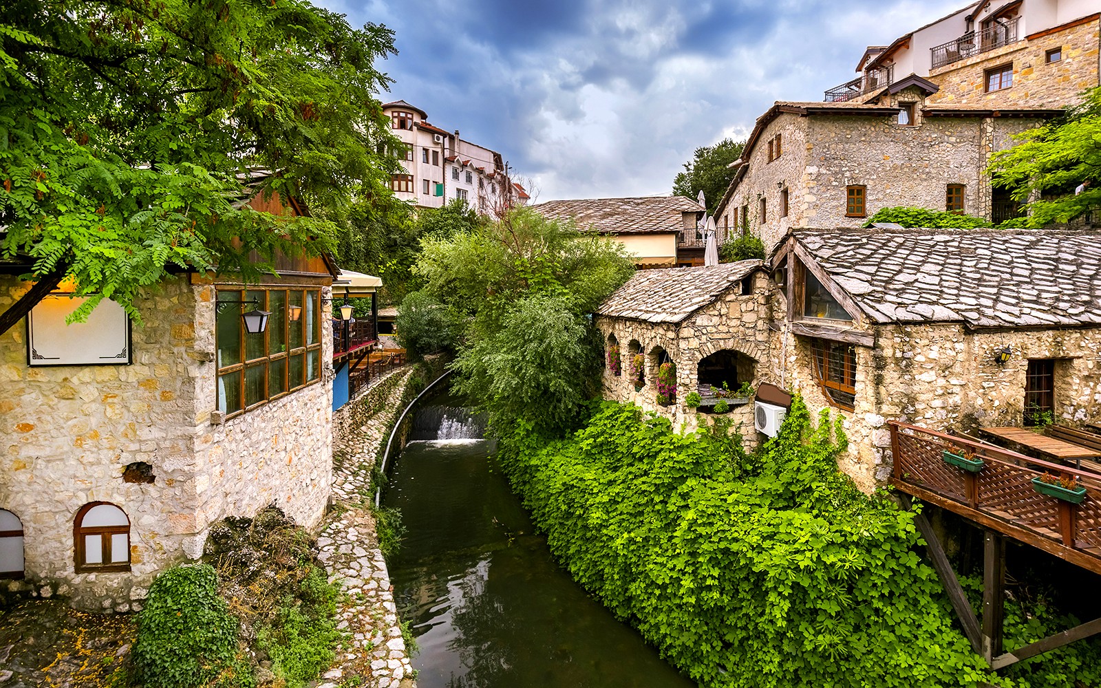 From Trogir: Full-Day Tour to Kravica Waterfall, Mostar and Počitelj — gallery 3