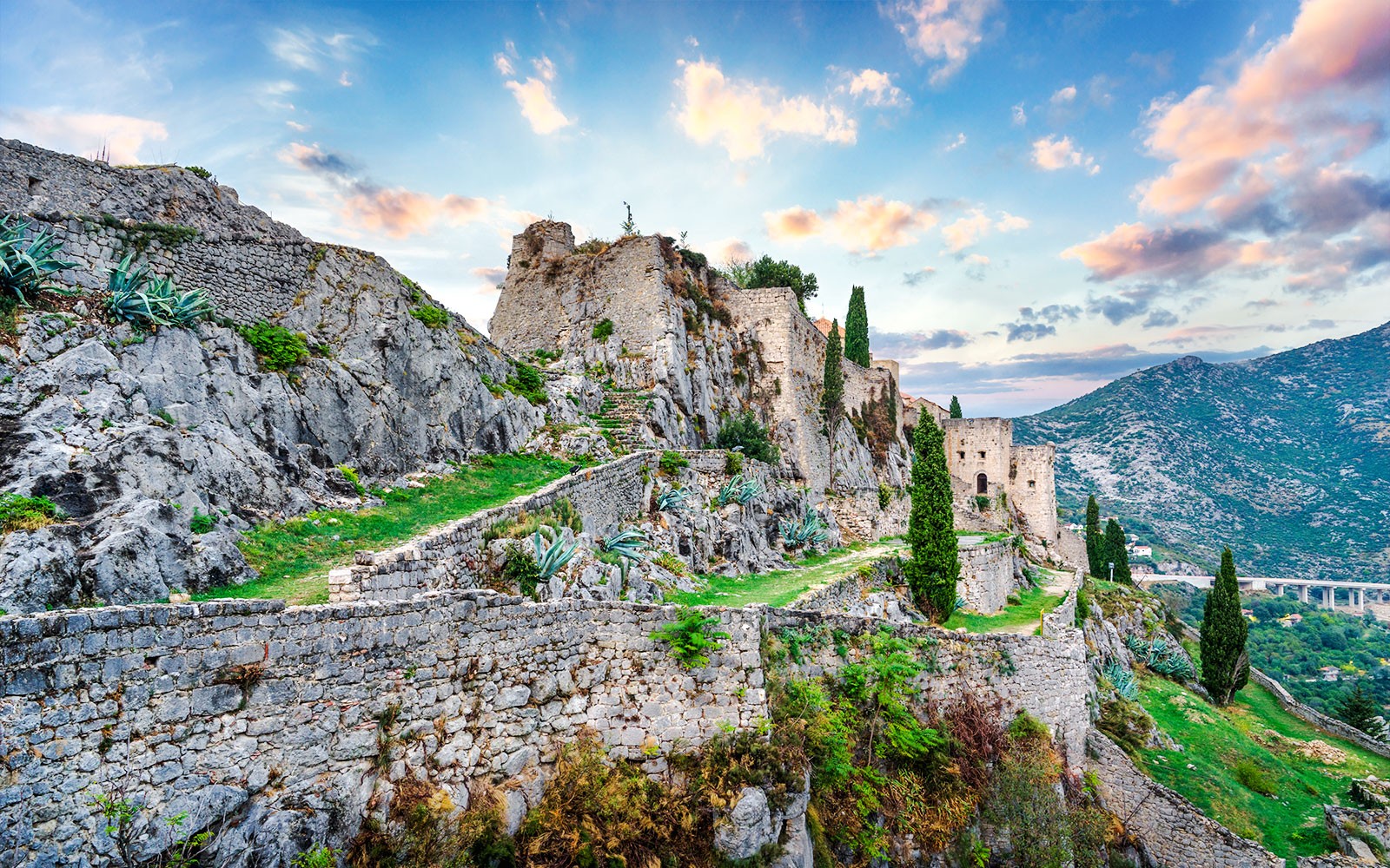 City Sightseeing: Split Sunset Bus Tour with Klis Fortress Tickets — gallery 3