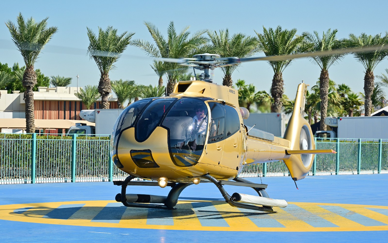 12-Minute Dubai Helicopter Tour From Atlantis, The Palm
