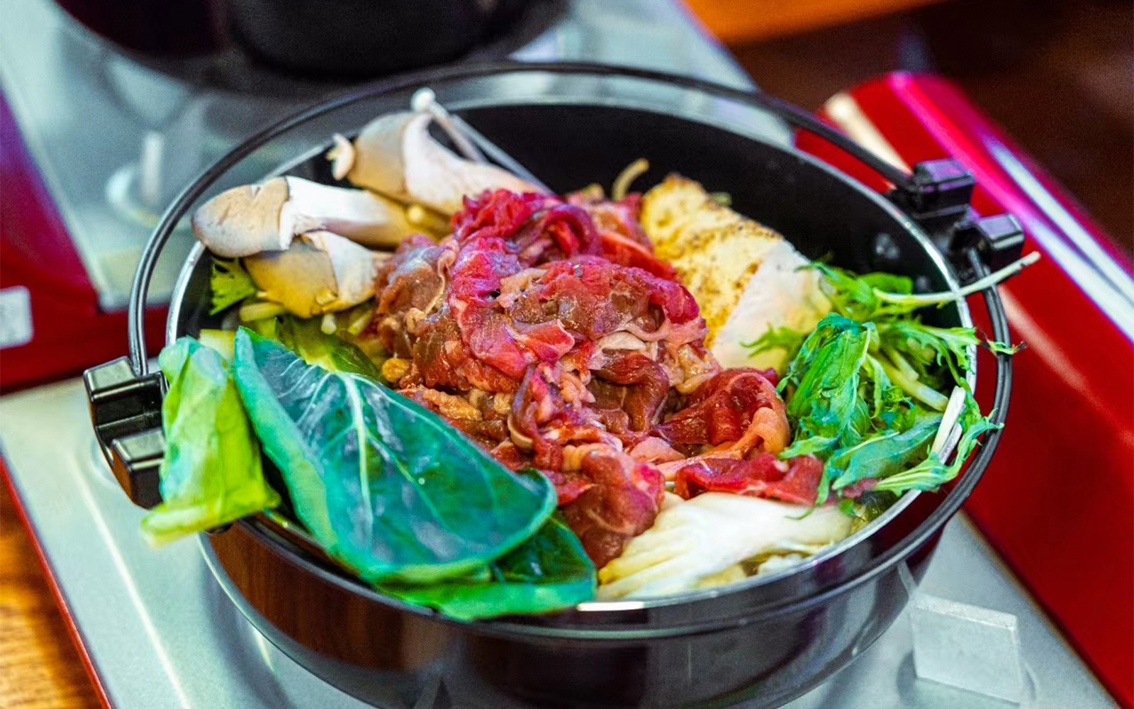 Traditional Yakatabune Hot Pot Cruise with Shamisen Show & Tokyo Tower Entry — gallery 4