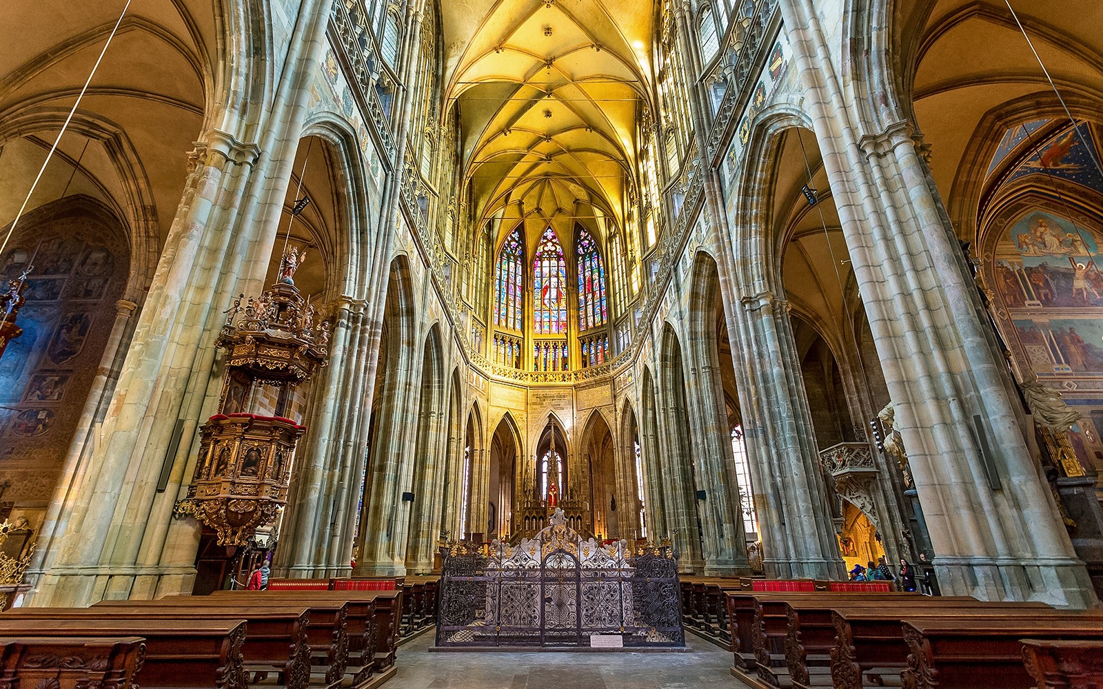 Combo: Prague Castle Entry Tickets + Lobkowicz Palace Museum with Audio Guide — gallery 1