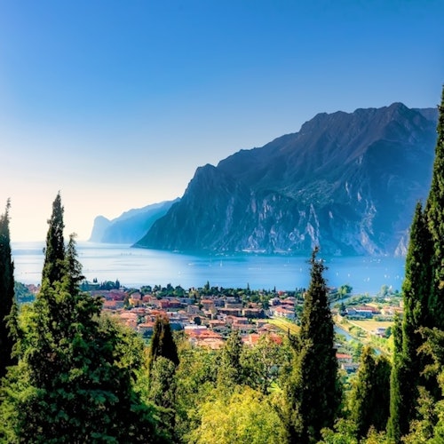 Verona, Lake Garda & Sirmione: Guided Tour from Venice + Boat Cruise — gallery 3