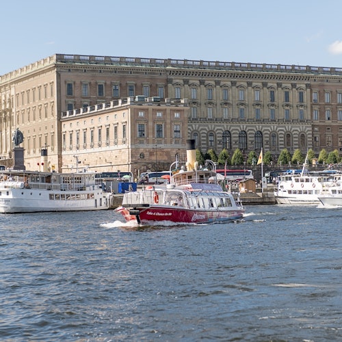 Stockholm: Hop-on Hop-off Boat Tour