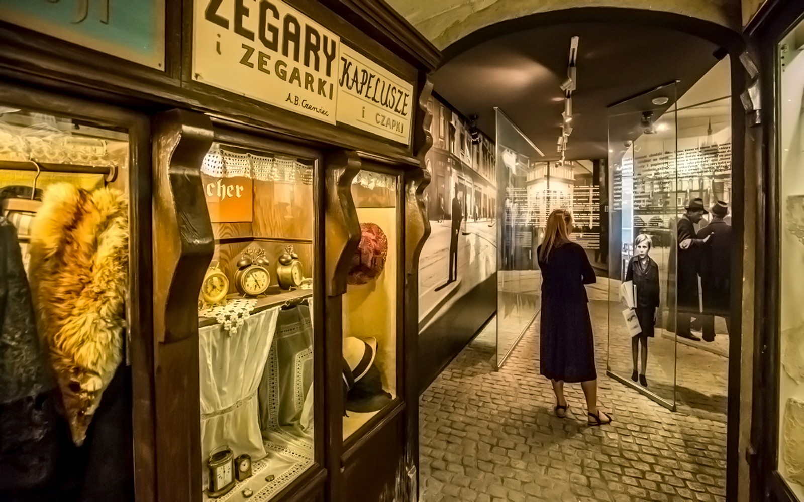 Jewish Quarter Kazimierz & Schindler's Factory Guided Tour 