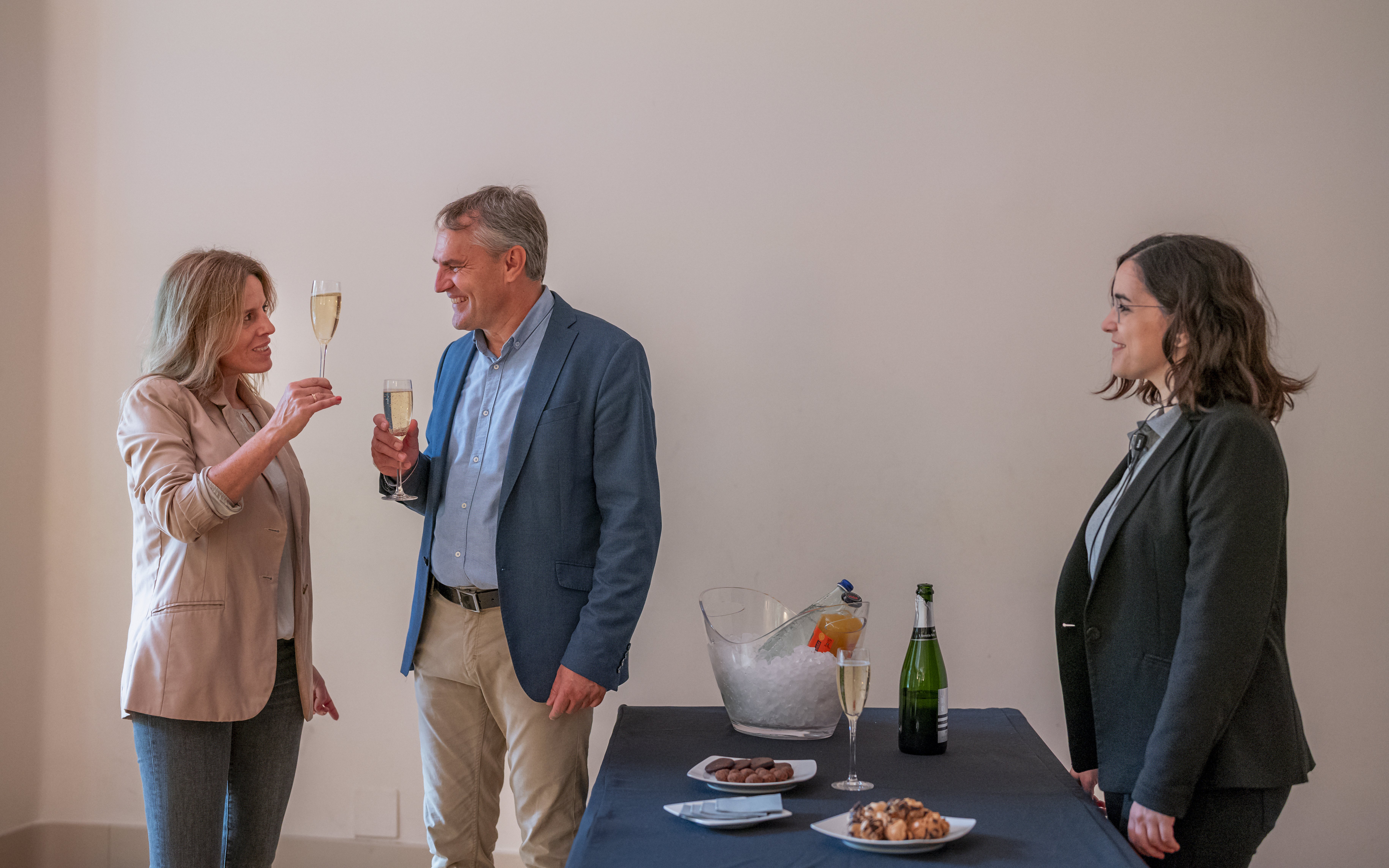 La Pedrera: Premium Small-Group Tour with Exclusive Access & Cava — gallery 3