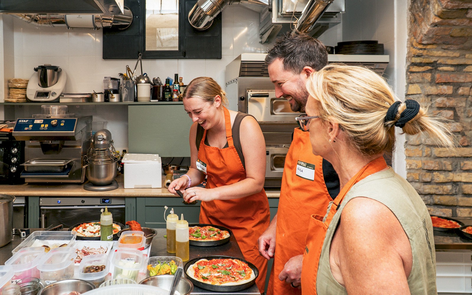 Rome Cooking Class: Pizza & Gelato with Unlimited Drinks — gallery 1