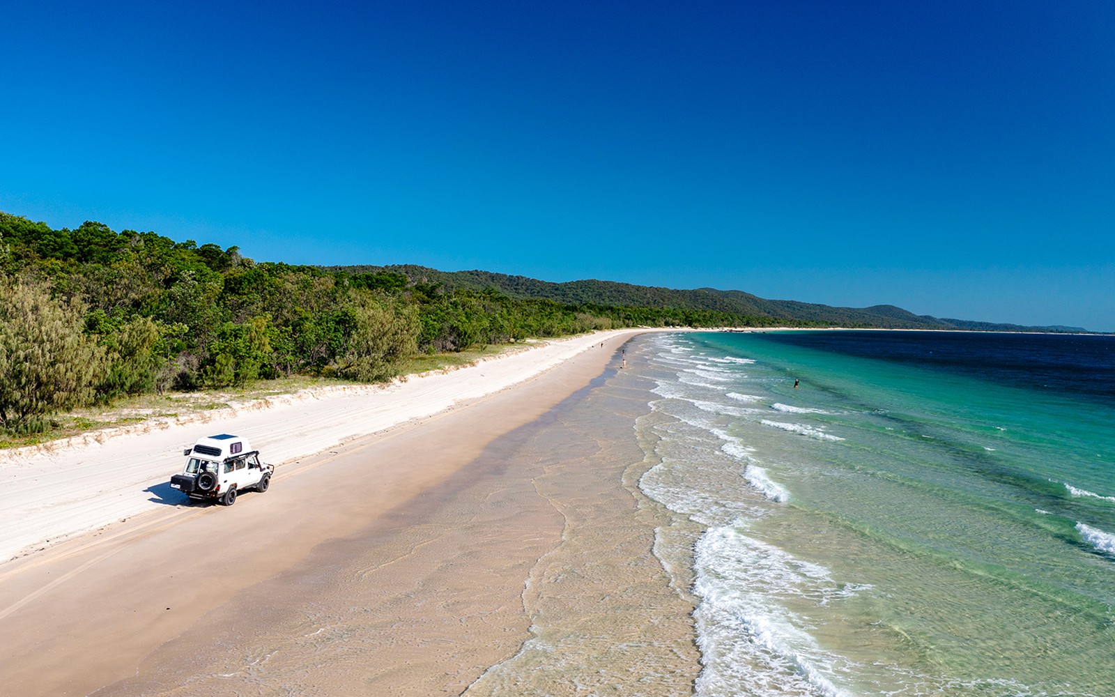 From Gold Coast: Tangalooma Wrecks Snorkel, Clear Kayak, & 4WD Desert Tour with Lunch — gallery 2