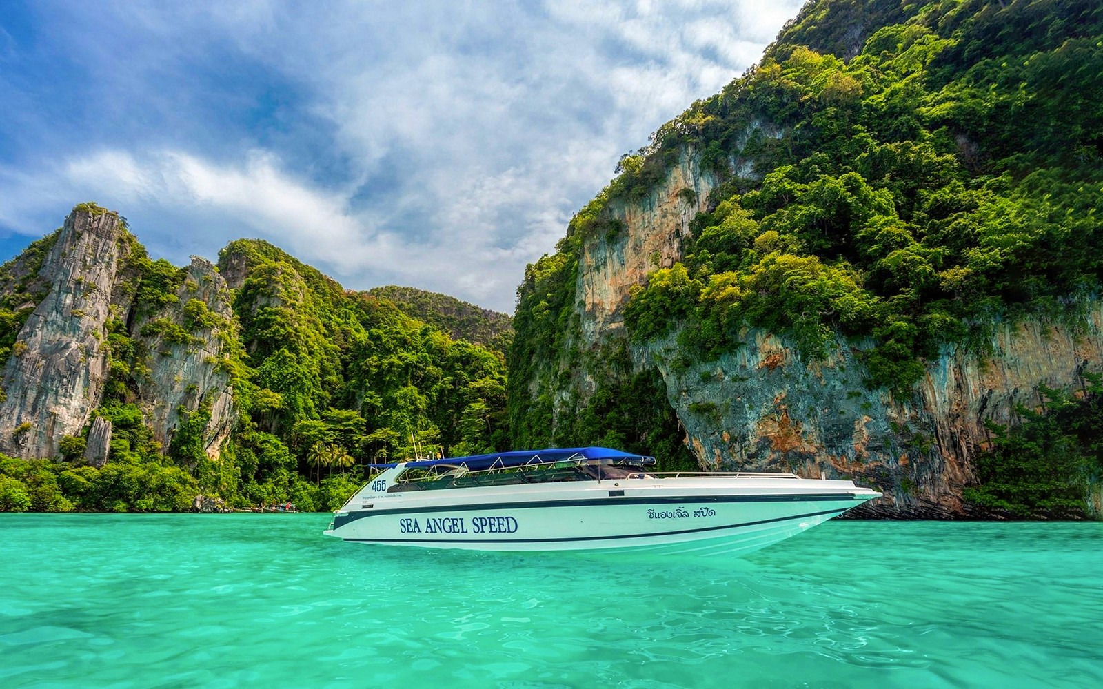 By Speedboat: PhiPhi, Khai Island, Pi Leh Lagoon & Viking Cave Tour with Park Fees