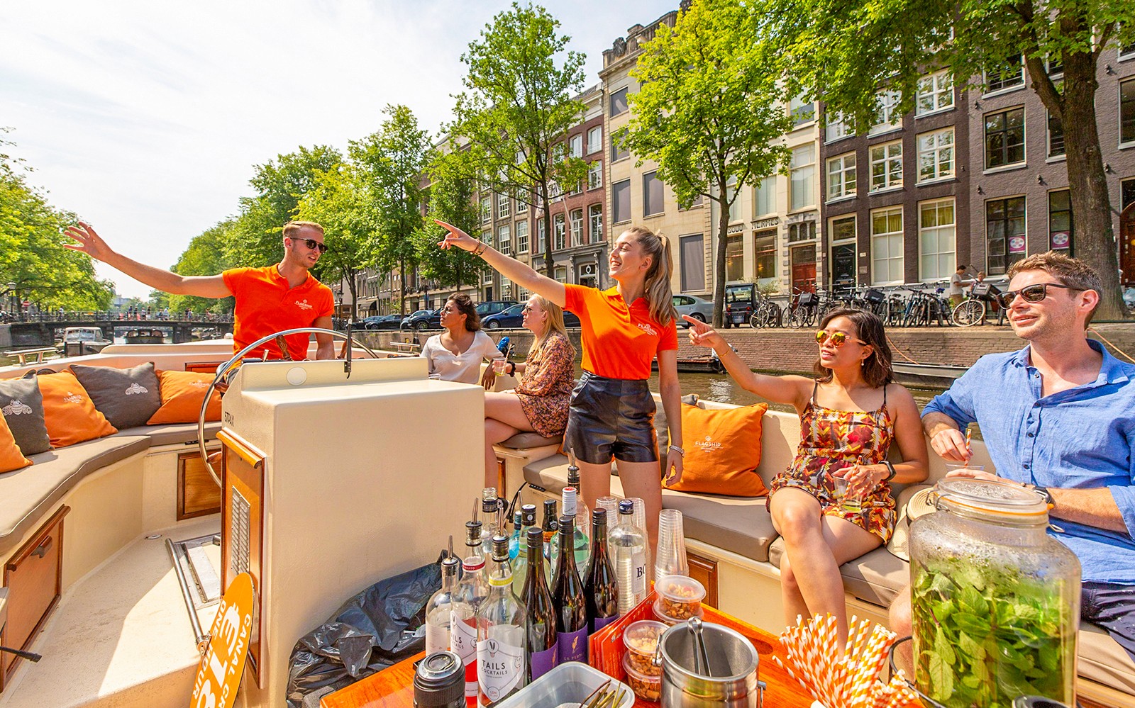 Amsterdam: Luxury Canal Cruise with Unlimited Drinks — gallery 1