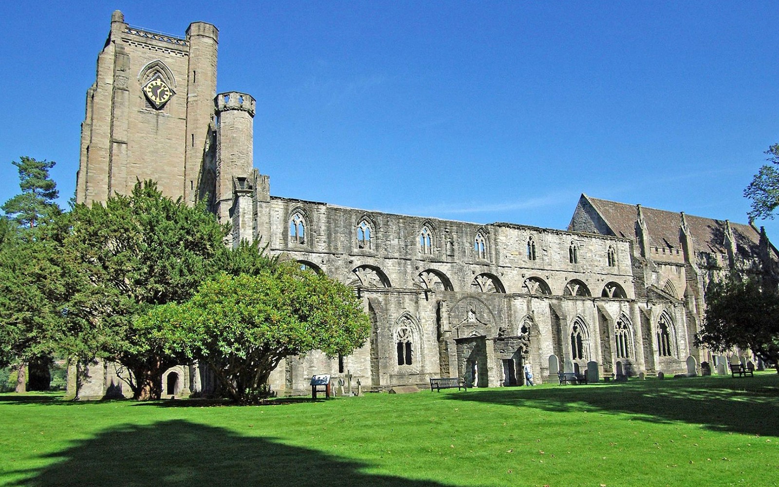 Day Tour Whisky & Waterfalls with Transfers from Edinburgh  & Distillery Entry