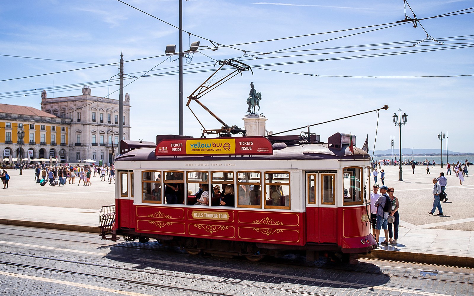 Yellow Bus: Lisbon Hop-on Hop-off Bus Tour with Optional Boat & Tram Tour