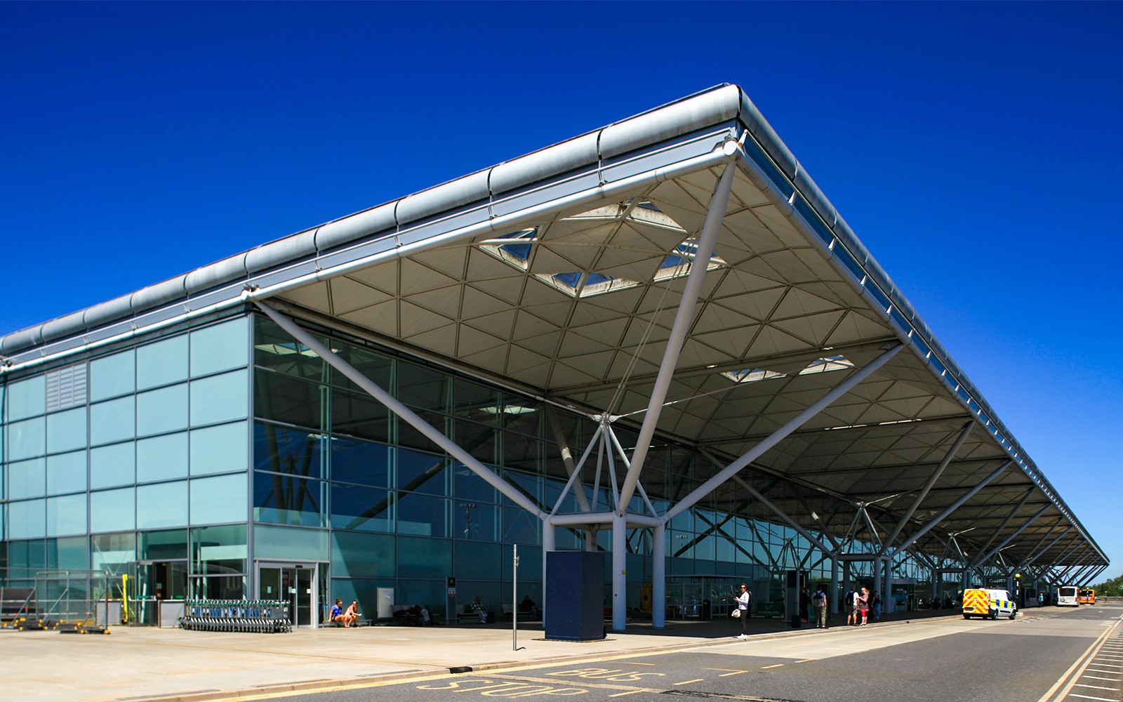 Private Transfers from/to Stansted Airport — portrait