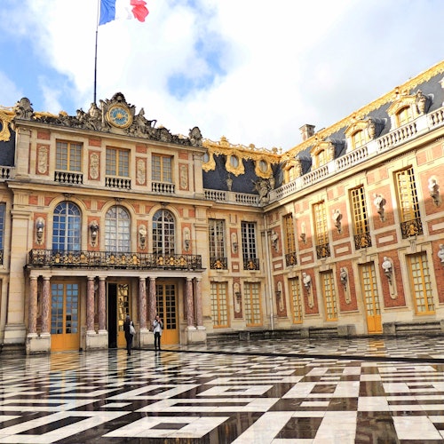 Palace of Versailles & Gardens: Trianon Estate + Guided Tour