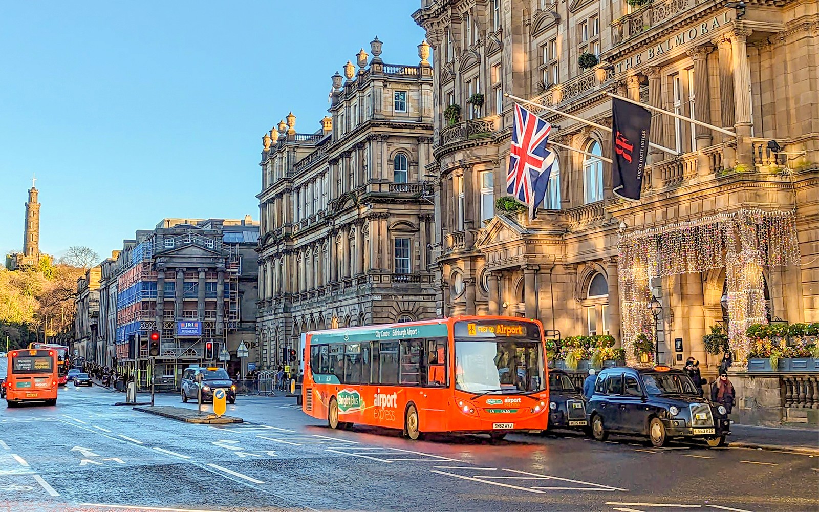 Bus Transfer: Edinburgh Airport to/from Edinburgh City Center by Bright Bus — portrait
