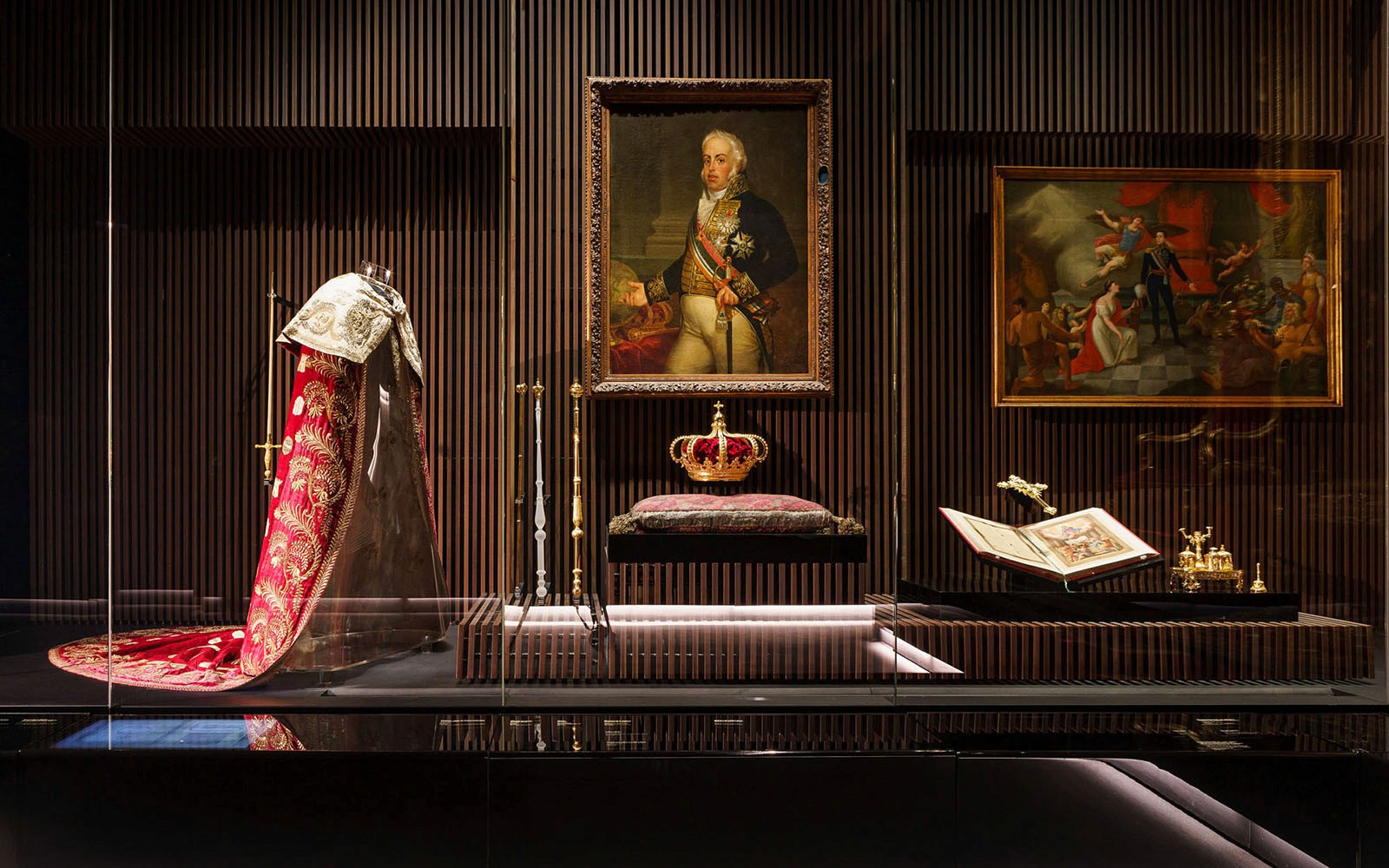 Skip-the-Line Tickets to the Royal Treasure Museum — gallery 1