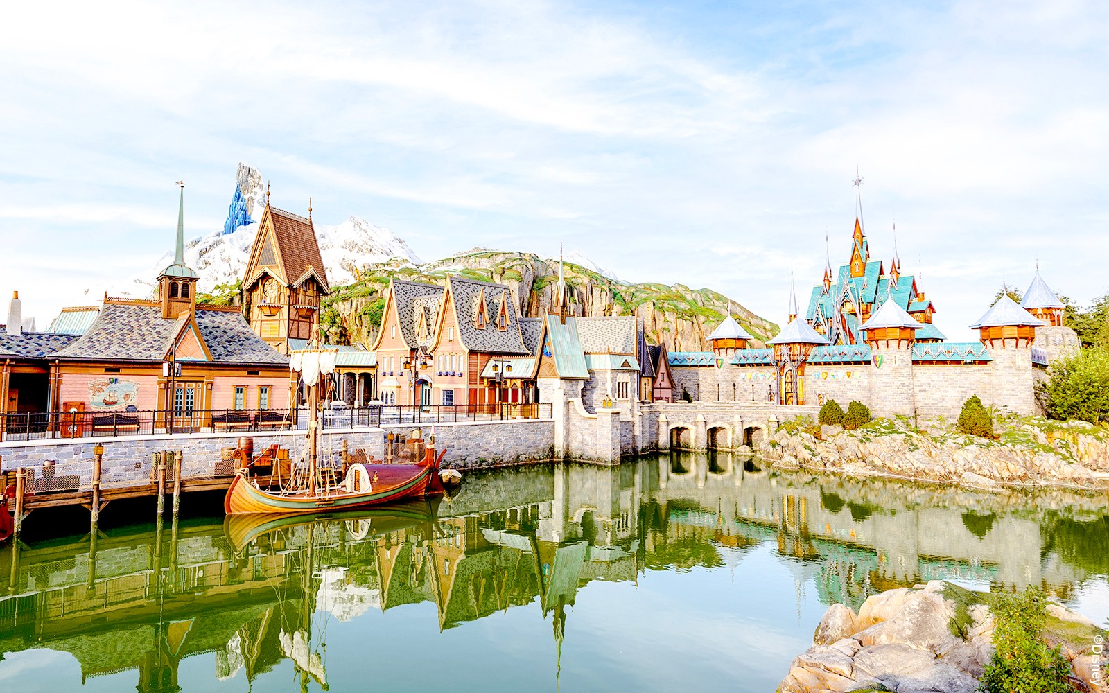 1-Day Disney Premier Access Ultimate Ticket to Disneyland® Paris