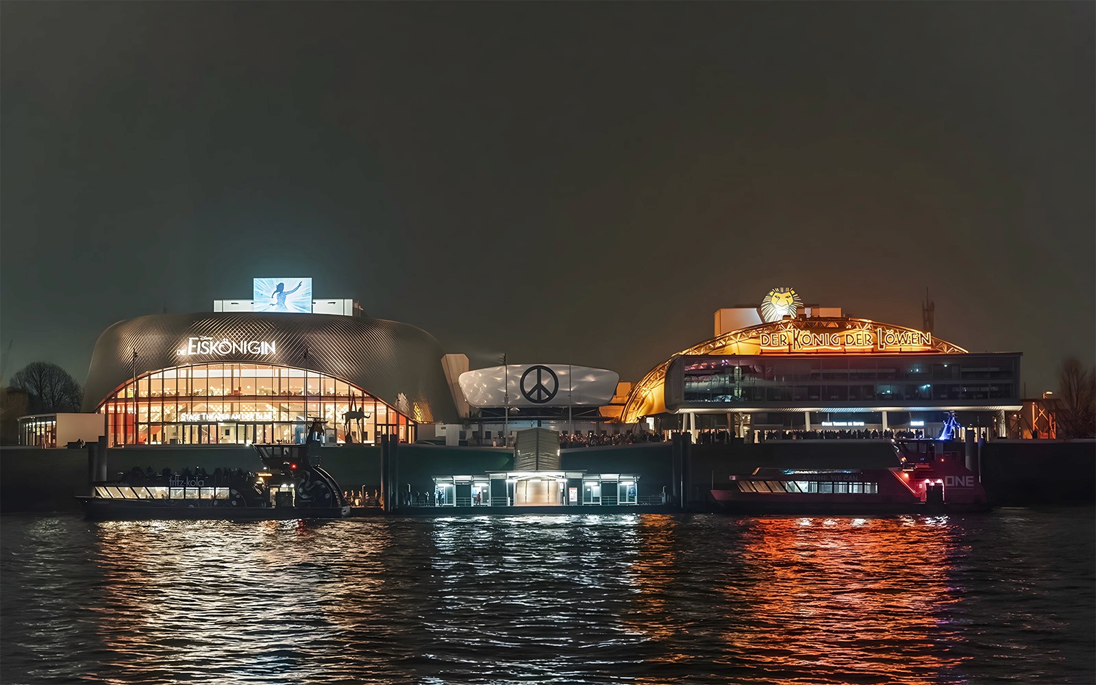 1.5-Hour Grand Harbor Evening Lights Cruise — gallery 5