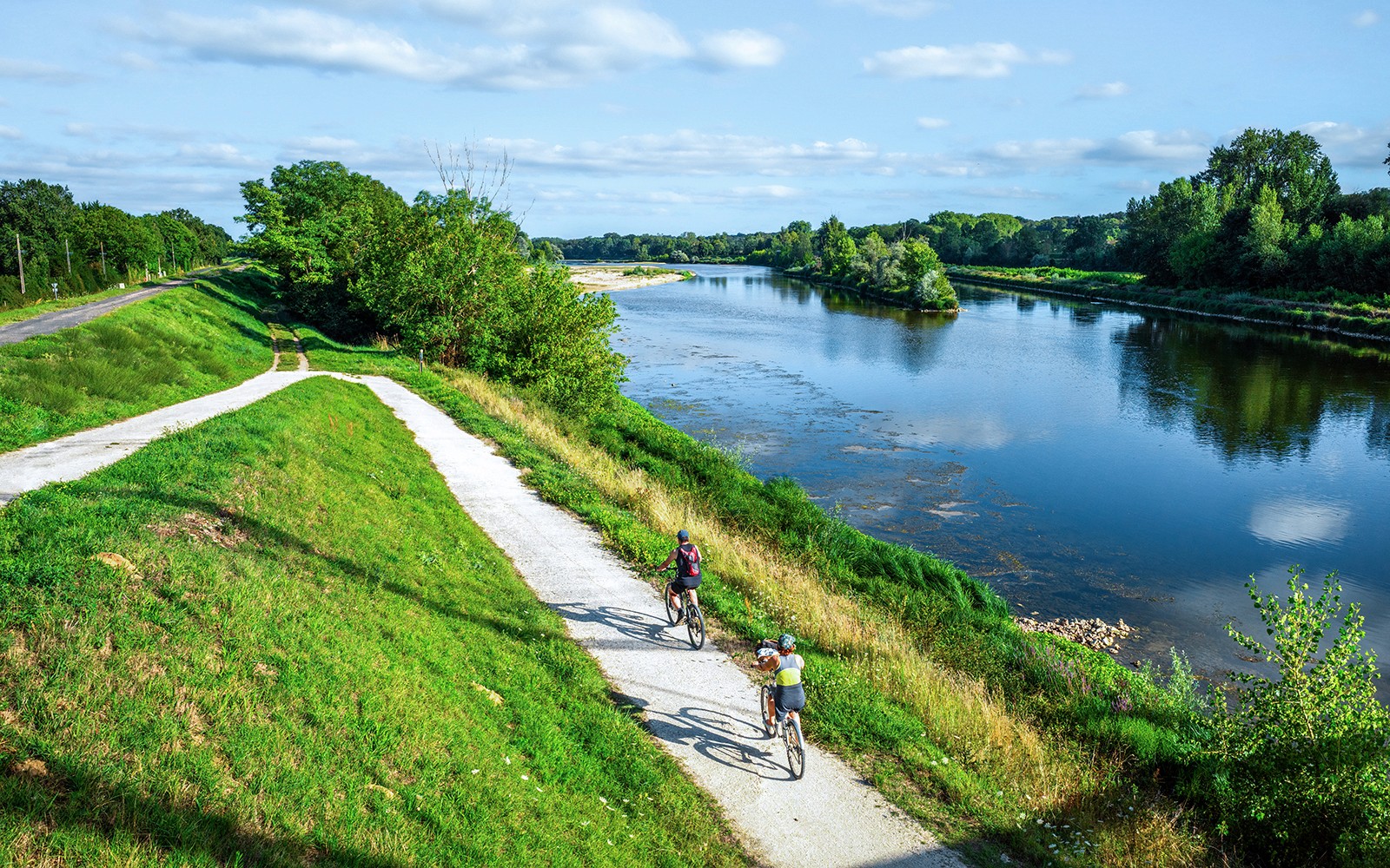 From Tours or Amboise: Chambord E-Bike Guided Tour — gallery 1