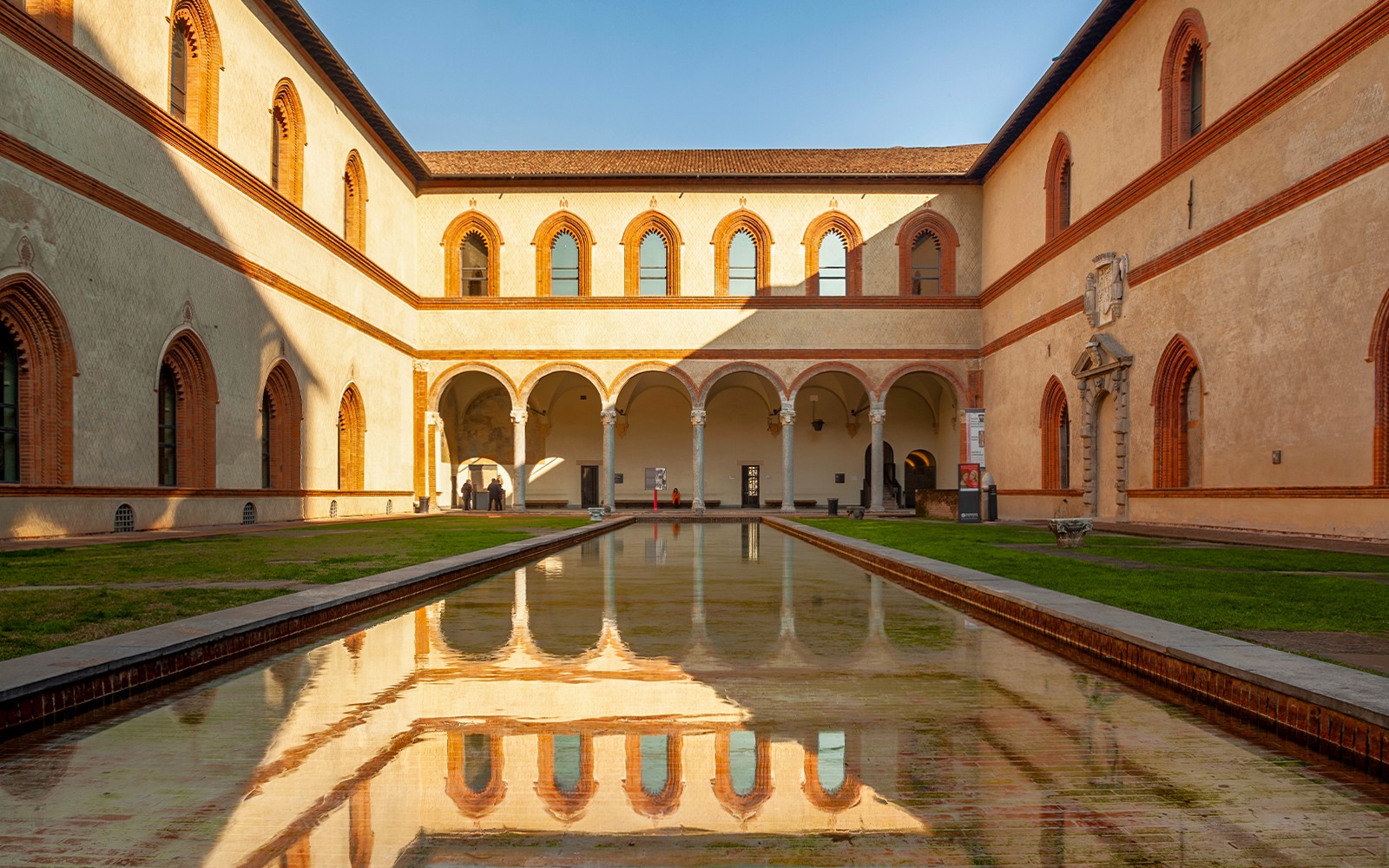 Torre Branca & Sforza Castle Guided Tour with Park Walk