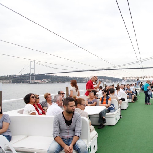 Istanbul: Tour with Bosphorus & Golden Horn Cruise, Eyup Mosque and Food Tasting — gallery 1