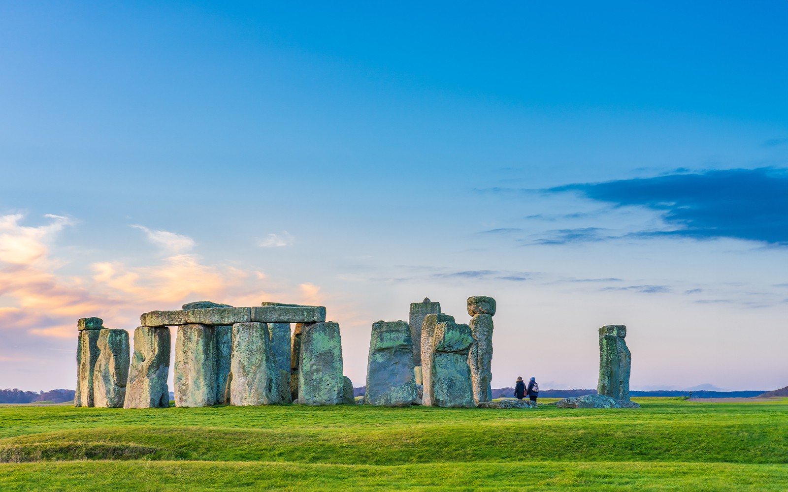 From London: Stonehenge and Windsor Day Trip