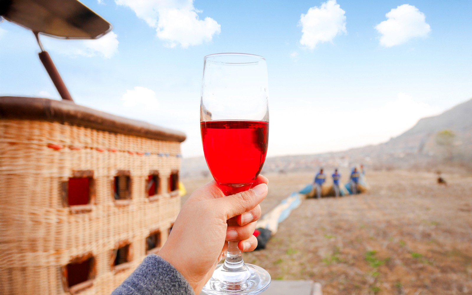 Goreme Valley Sunrise Hot Air Balloon Tour with Breakfast & Transfers — gallery 2
