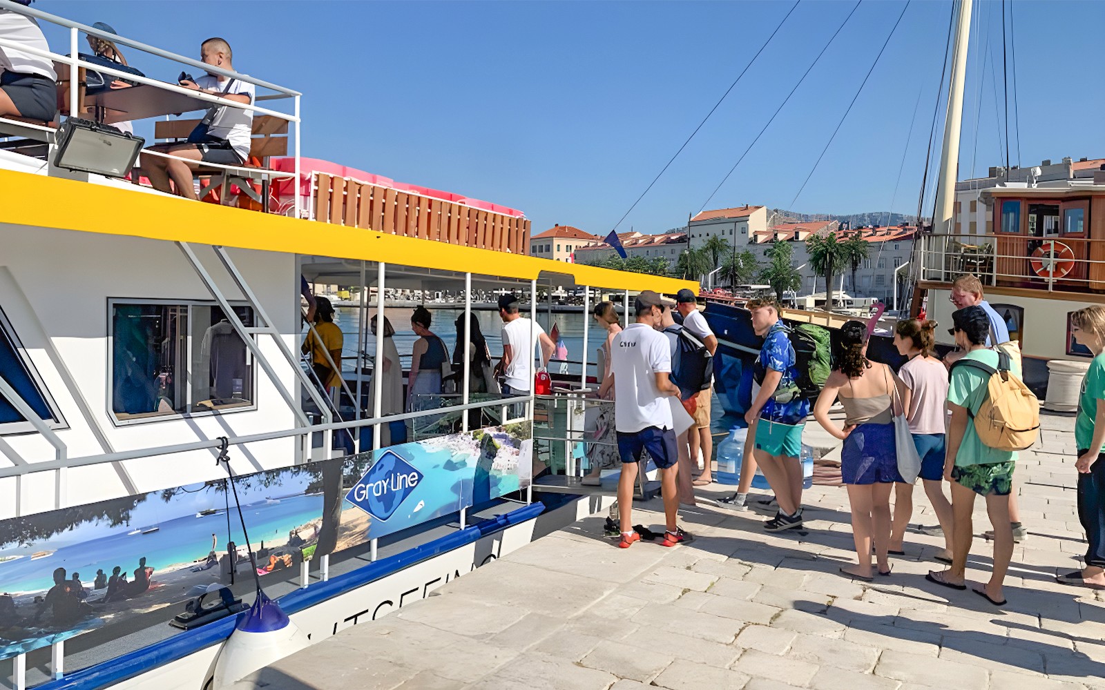 From Split: Full-Day Cruise in Hvar & 3 Islands