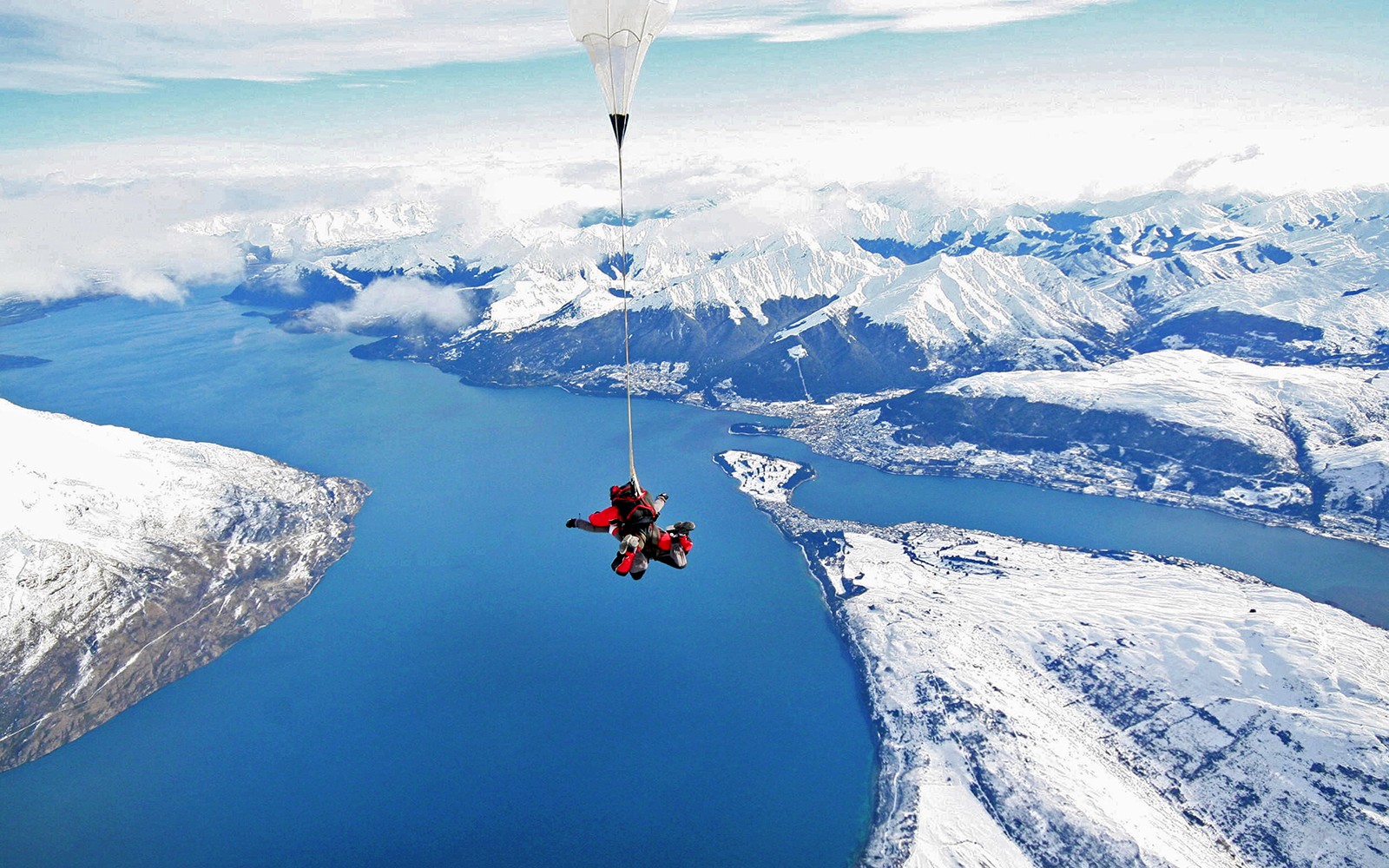 Tandem Skydiving at Queenstown with Transfers
