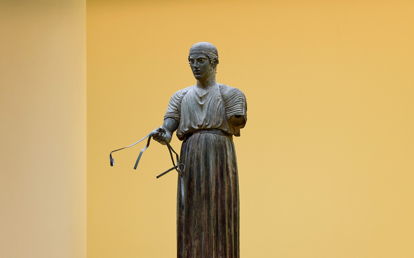 From Athens: Delphi & Arachova Day Tour with Expert Guide & Entry Tickets