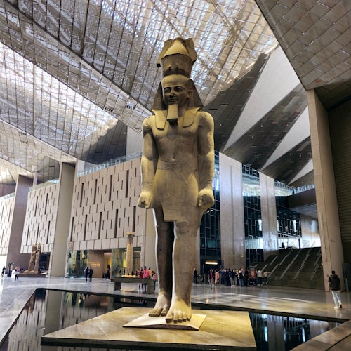 Giza Pyramids, Sphinx & Grand Egyptian Museum: Guided Tour + Transport + Lunch