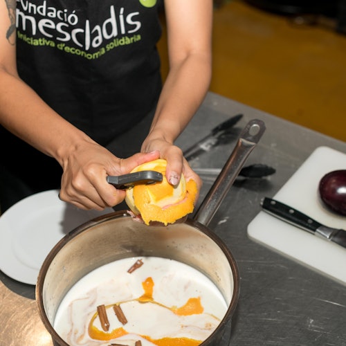 Barcelona: Spanish Cooking Class + Lunch + Drink — gallery 3