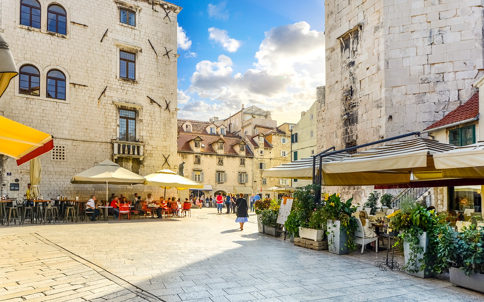 Split: Diocletian's Palace and Old Town Guided Tour