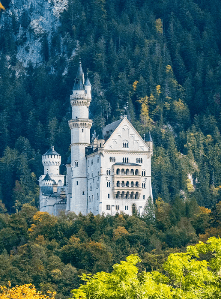 Guided Tour of Neuschwanstein Castle Grounds with Bus/Train Transfers from Munich