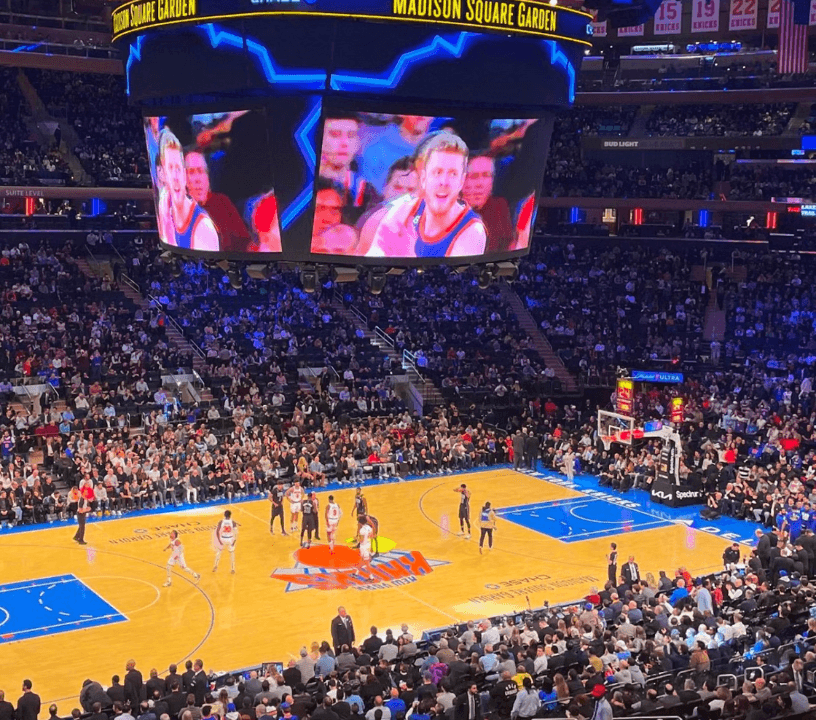 New York Knicks Basketball Game at Madison Square Gardens — gallery 4