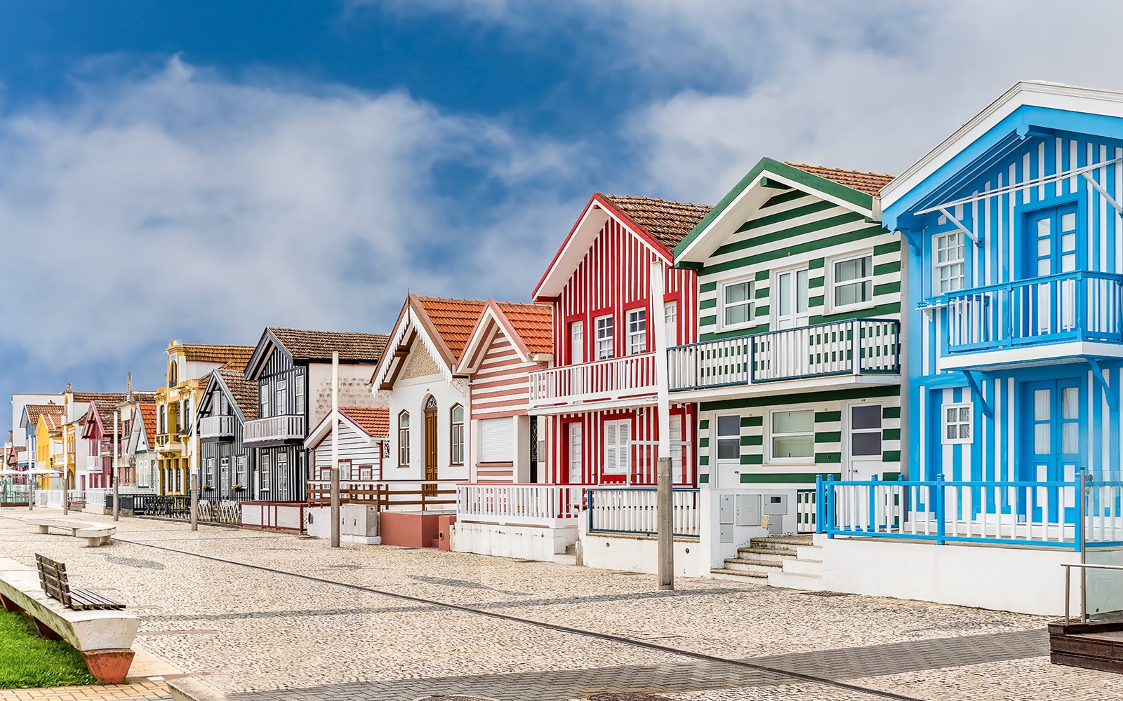 Aveiro Half-Day Guided Tour with Moliceiro Cruise