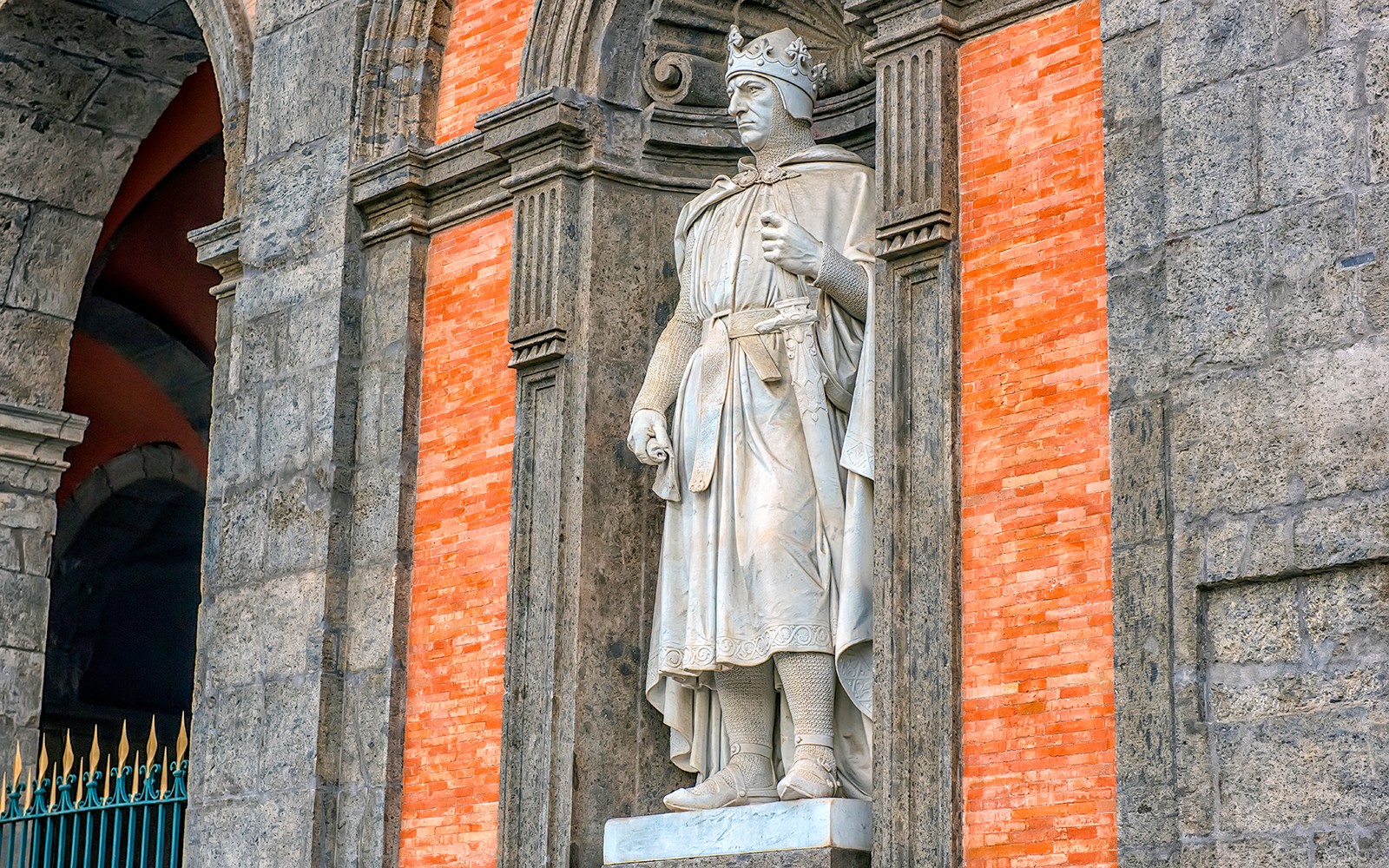 Royal Palace of Naples Skip-the-Line Tickets with Digital Audio Guide — gallery 5