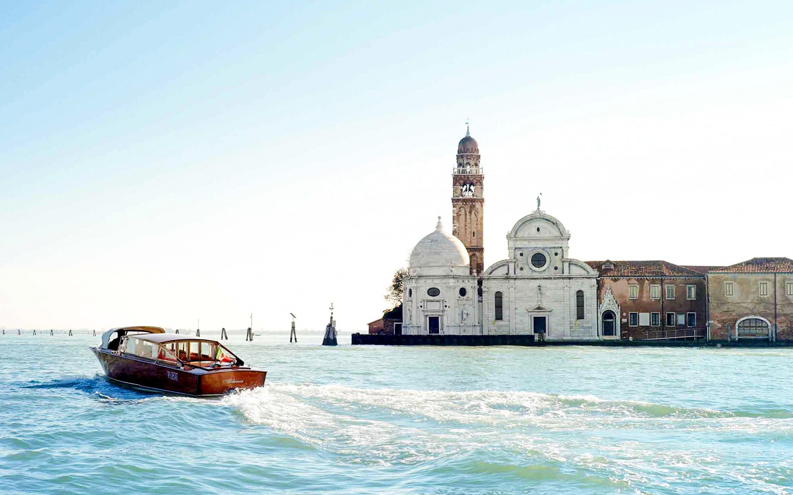 Shared Water Taxi Transfers: Venice Marco Polo Airport to/from Venice City