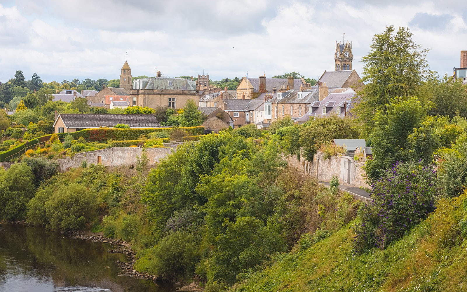 From Edinburgh: ‘Hogwarts’ Alnwick Castle & Northumbria Day Trip — gallery 3