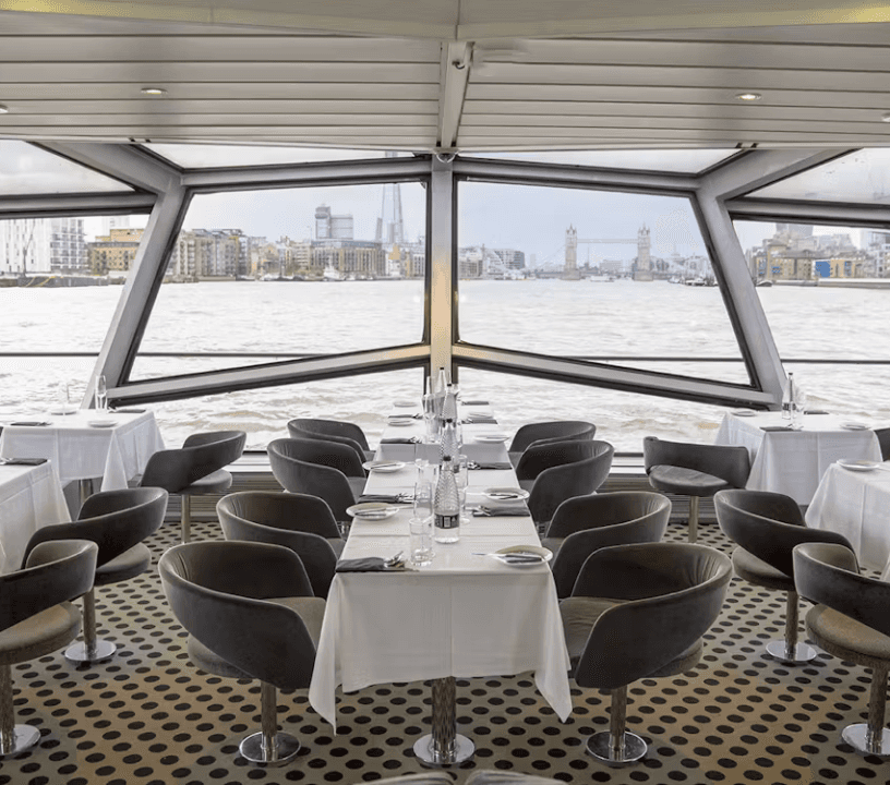 Thames River Dinner Cruise with Sunset Views and Drinks 