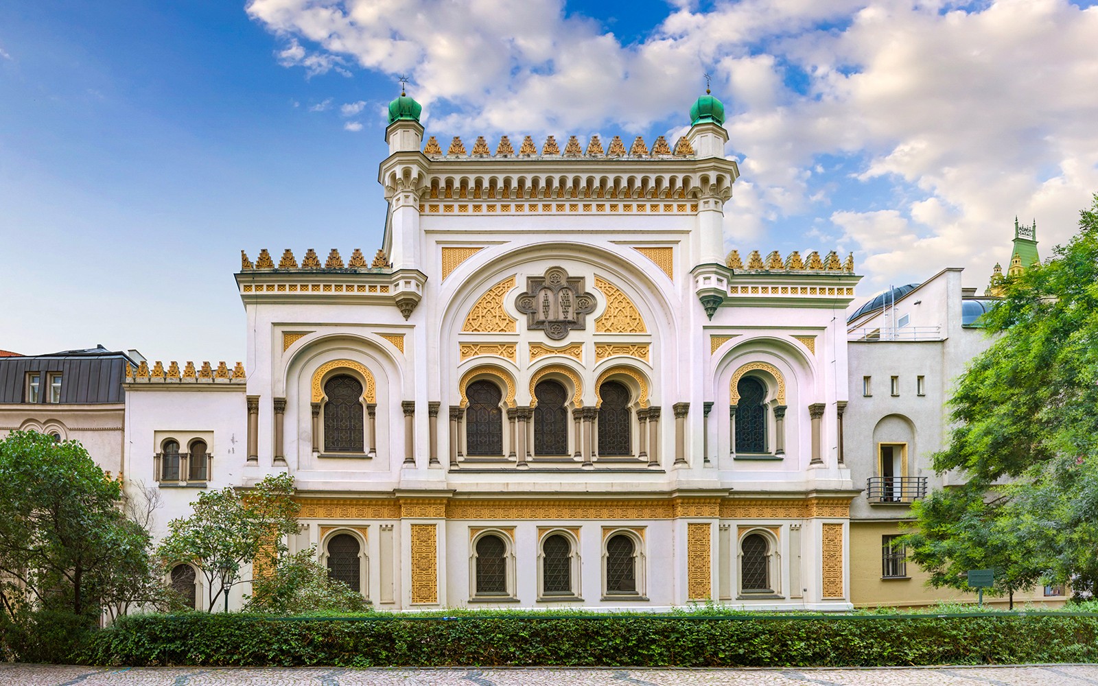 Prague: Old Town and Jewish District Walking Tour