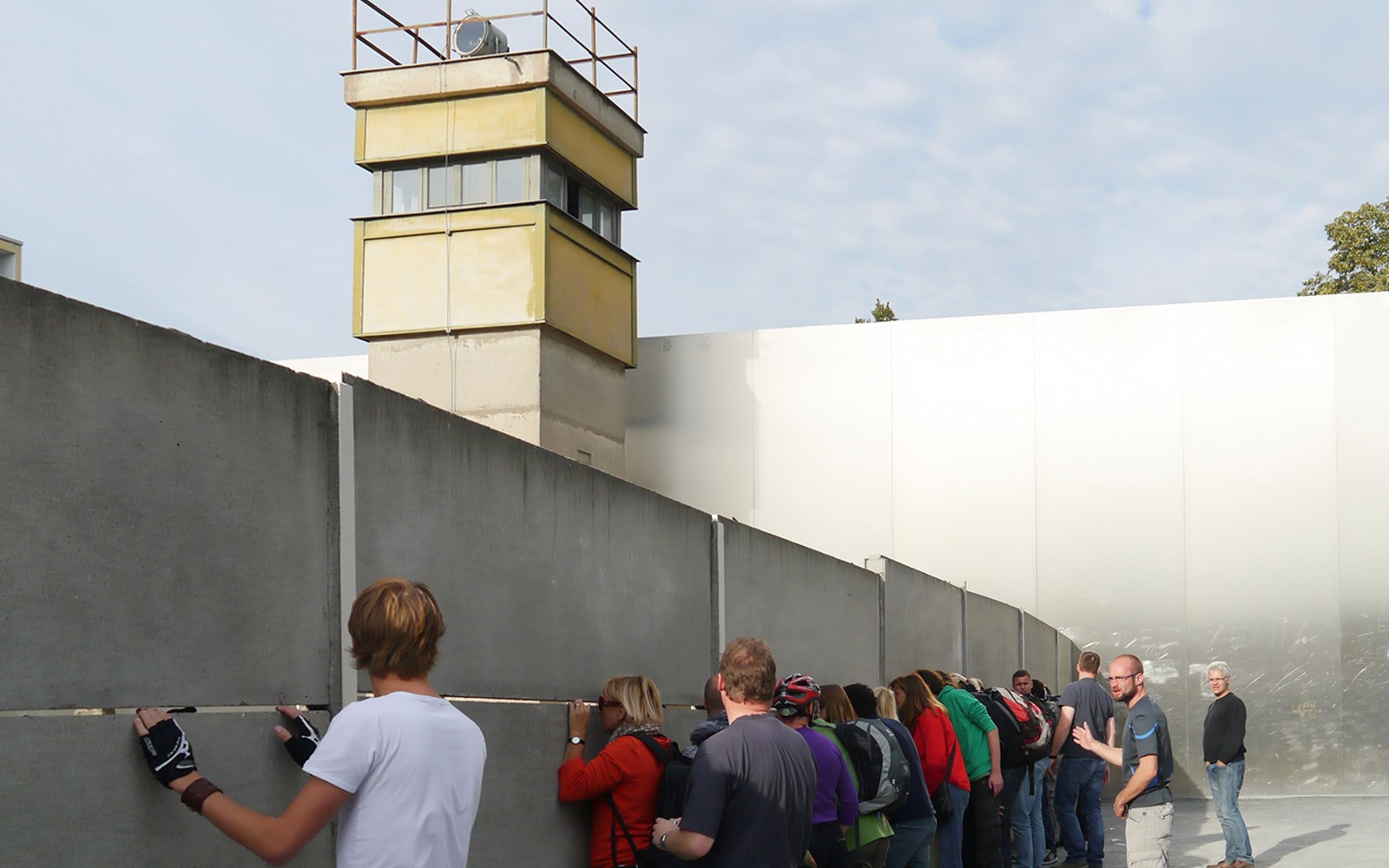 3-Hour Guided Bike Tour of Third Reich & The Wall