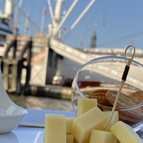Hamburg: Harbor Cruise + Cheese & Wine — gallery 1