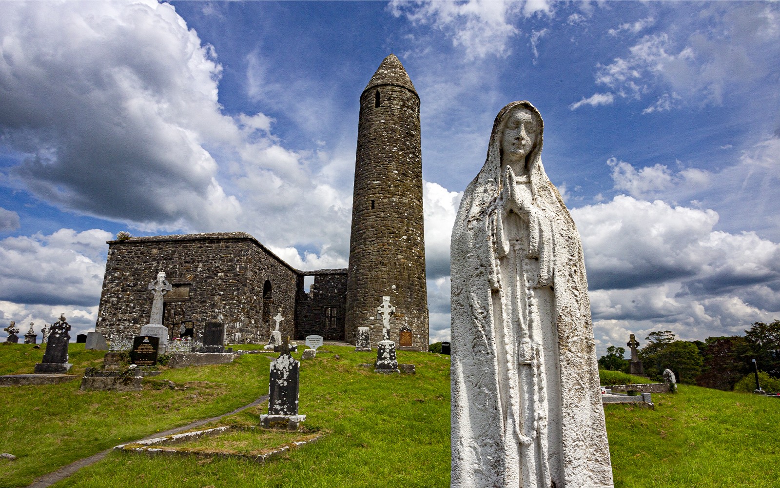 From Dublin: Wicklow Mountains, Glendalough, and Kilkenny Full-Day Trip — portrait