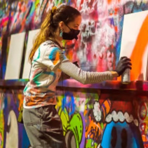 Studio W.I.P. - Uptown Chicago: Spray Paint & Sip Urban Art Workshop — gallery 1
