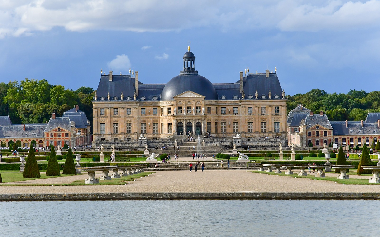From Paris: Vaux-le-Vicomte & Fontainebleau Full-Day Tour with Optional Guide — gallery 1