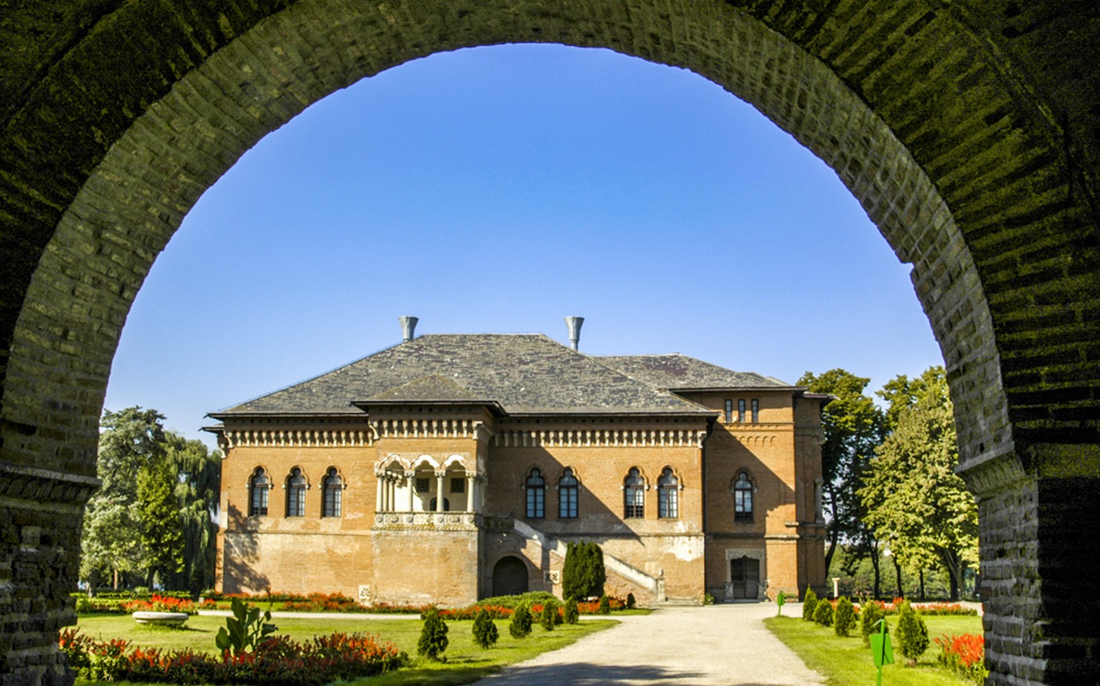 Visiting Bucharest on a Half-Day Sightseeing Private Tour — gallery 1
