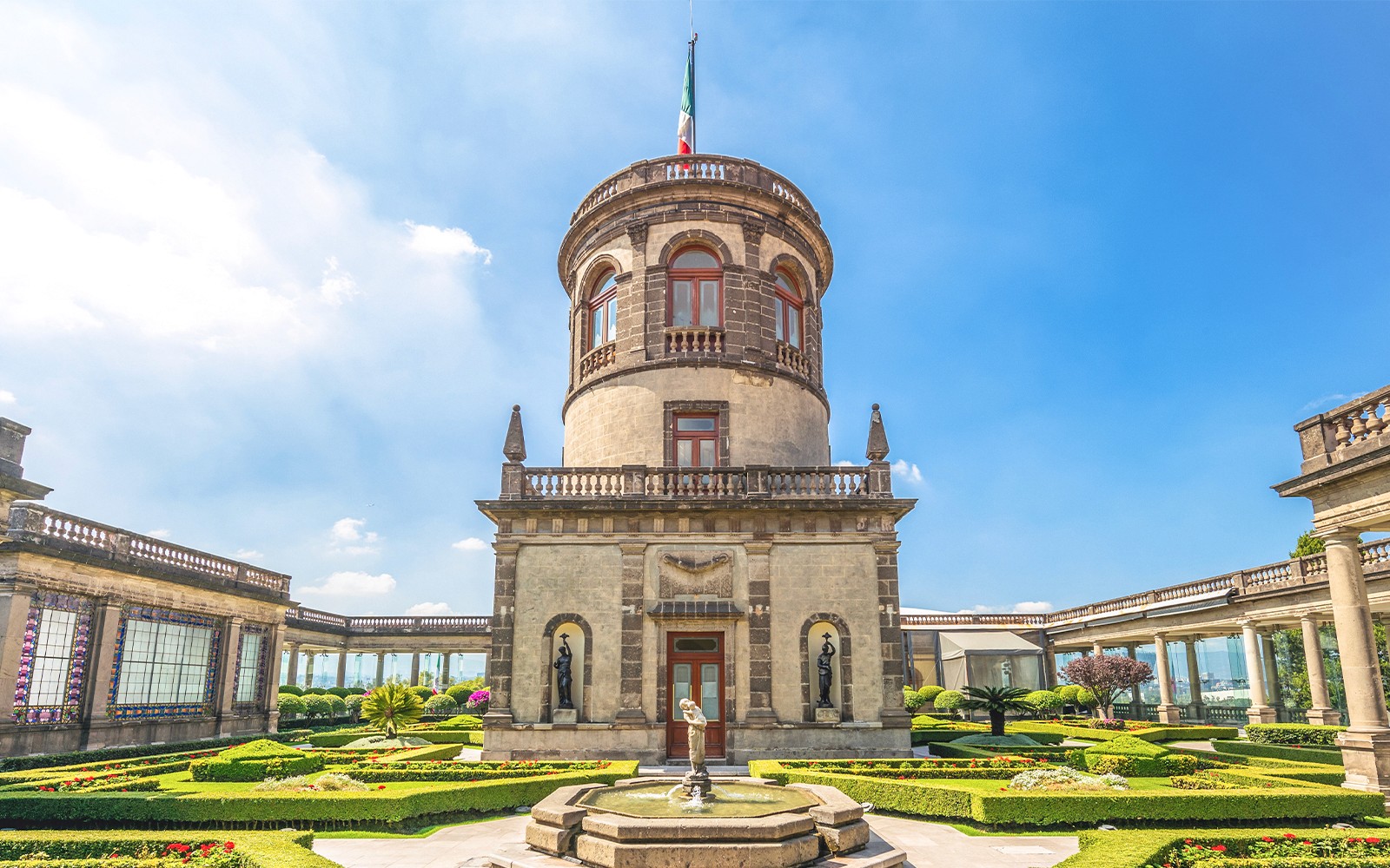 Anthropology Museum & Chapultepec Castle Guided Tour